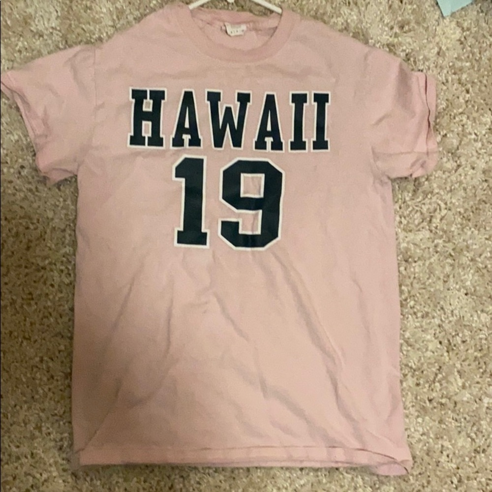 Hawaii 19 baby pink tee